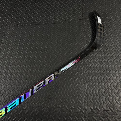 Senior Bauer Pulse Right Handed Hockey Stick P28 77 Flex (New) - Limited Edition - Graffiti