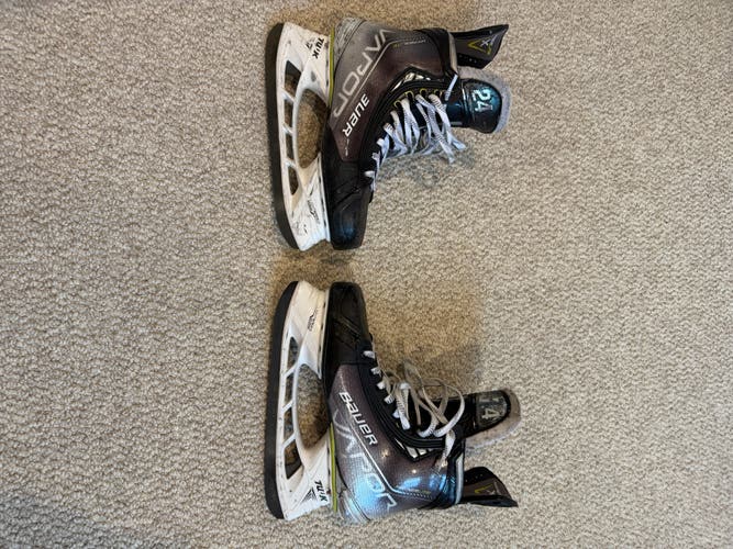 2021 Bauer Vapor Hyperlite Hockey Skates Pro Stock 9.5 (Used)