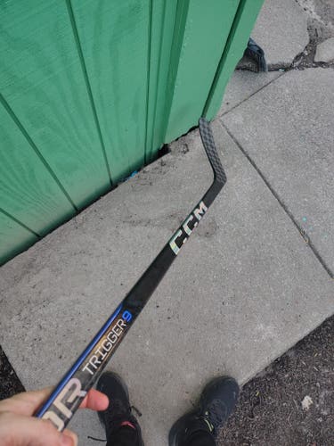 Senior CCM Ribcor Trigger 9 Left Hand Hockey Stick Mid Pattern 85 Flex (Used)