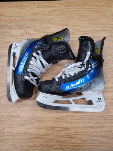 Size 7 Fit 2 NEW! Bauer Vapor Hyperlite 2 Hockey Skates Pro Stock 7 (New)