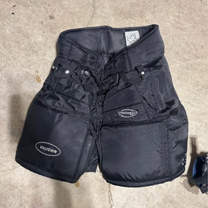 Medium Intermediate Vaughn Hockey Goalie Pants (Used)