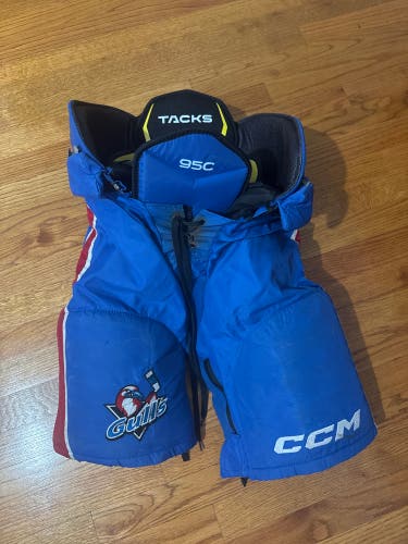Senior Medium CCM Tacks Hockey Pants (Used)
