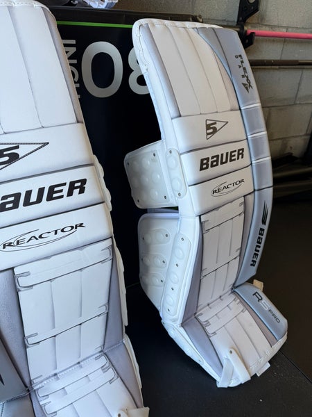 Bauer Reactor R5 Senior Regular Goalie Full Set | SidelineSwap | Buy ...