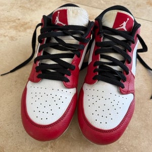 Men's Size M 8.5 (W 9.5) Jordan Low Top Molded Cleats (Used - Great Condition) with box