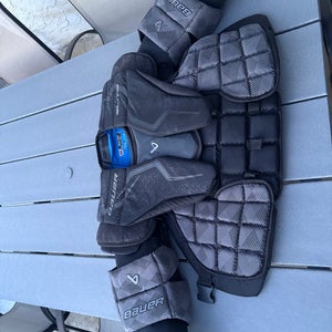 Small senior Bauer Elite Goalie Chest Protector (Used)