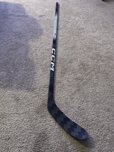 Junior CCM JetSpeed FT8 Pro Left  Hand Hockey Stick P28 40 Flex (New)