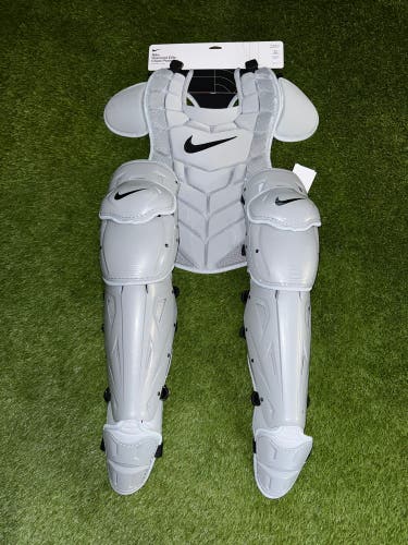 New Nike Diamond Elite Catcher’s Gear Set Grey 15”