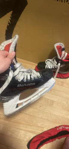 Bauer Vapor X4 Hockey Skates Size 6.5 (Used)
