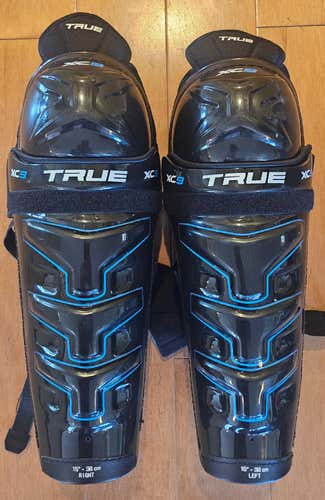 TRUE XC9 Senior Hockey Shin Guards 15" – Excellent Condition – Lightweight Elite (Used)