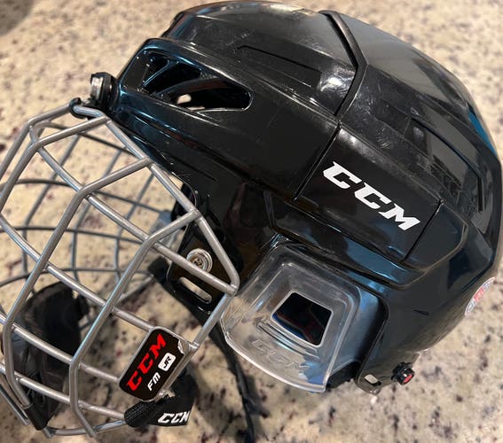 Youth CCM FitLite 3DS Helmet (Used)
