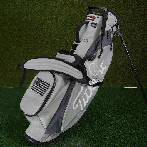 Titleist Players 4 Stand Golf Bag Gray / Black USA Flag 4-Way Divider ~ Nice!!