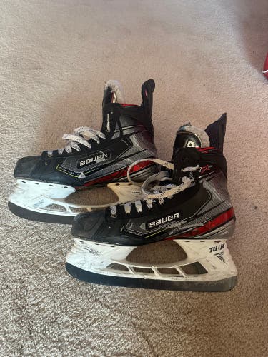 2019 Bauer Vapor 2X Pro Hockey Skates Regular Width Pro Stock 7.5 (Used)