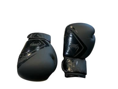 Used Venum Boxing Gloves Black Senior 11873-S000238586