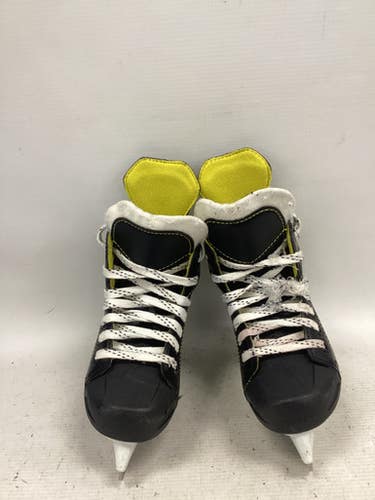Used CCM SUPER TACKS 9350 Youth Hockey Skate Youth 10.0 11851-S000046283