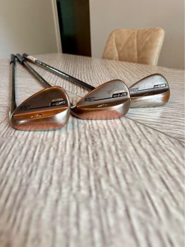 Men's Mizuno T22 copper Right Handed Wedge Wedge Flex 50, 54, 58 Degree Steel Shaft (Used)