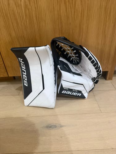 Bauer fuse glove and blocker