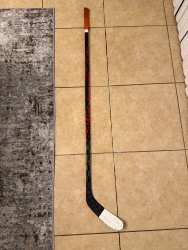Senior Bauer Pulse Left Hand Hockey Stick P28 77 Flex Pro Stock (Used)