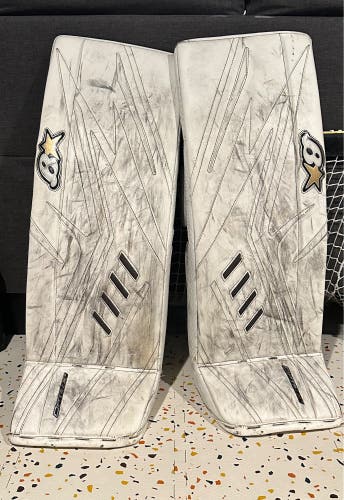 32" 2022 Brian's Optik X2 Goalie Leg Pads (Used)