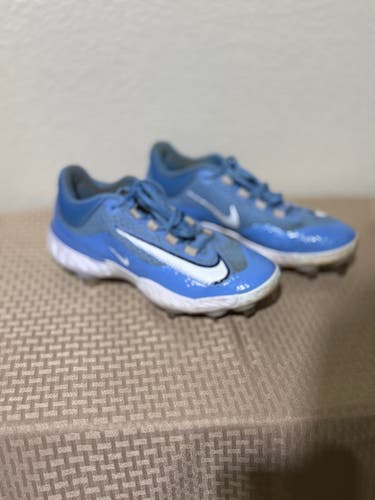 Nike Alpha Huarache Elite 4 Low Baseball Metal Cleats UNC Blue FN7221-403 Sz 8.5