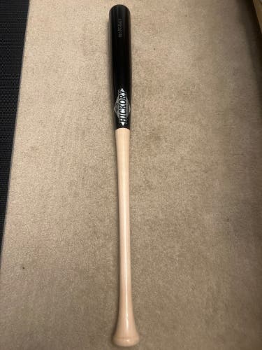 Black/Natural Old Hickory RA13 Maple Bat (-3) 30 oz 33" (Used)