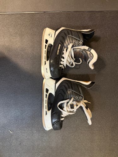 Bauer Flexlite 3.0 Hockey Skates Regular Width Pro Stock 11 (Used)