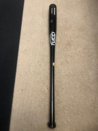 Black Tucci Axe 243 maple Bat (-3) 30 oz 33" (Used)