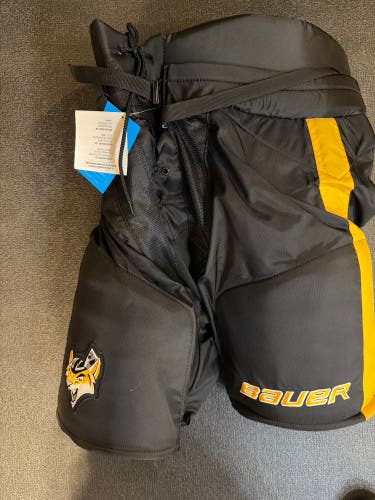 USHL Green Bay Gamblers Men's Senior Medium Black Bauer Custom Pro Hockey Pants Pro Stock (New
