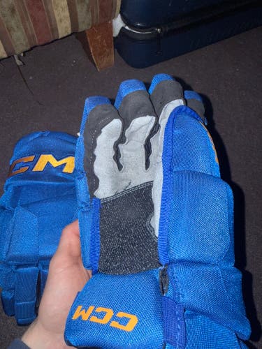 CCM HGJSCHLPP Gloves 14" Pro Stock (Used)