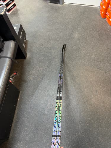 Senior Bauer Vapor Hyperlite 2 Left Hand Hockey Stick P92 65 Flex Pro Stock (New)