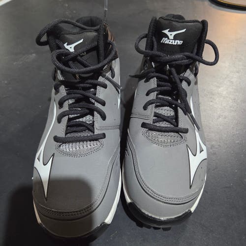 Mizuno 9 spike Dominant IC High Top Metal (New) Adult 11.5 (Women's 12.5)