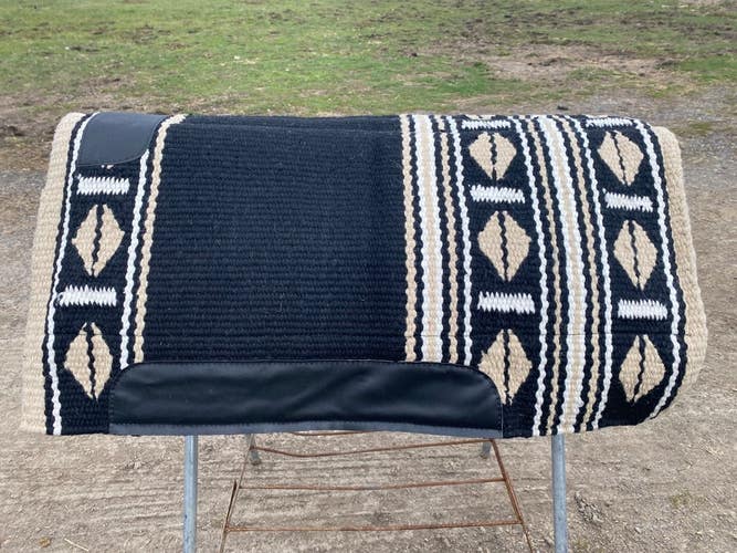 Black w/beige, white wool cutter style Western saddle pad w/fleece 32 X 34