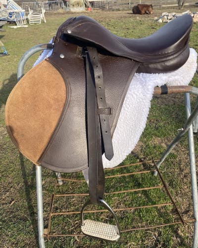 Used Havana brown 15.5" youth AP English saddle w/fittings, pad, M tree