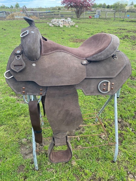 16" chocolate rough out Western training saddle NWOT