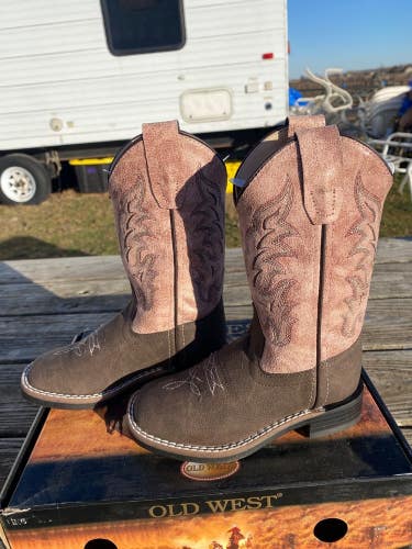 Child 13 brown leather square toe Old West cowboy boots w/dusty pink shaft