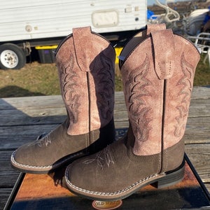 Child size 3 brown leather square toe Old West cowboy boots w/dusty pink shaft