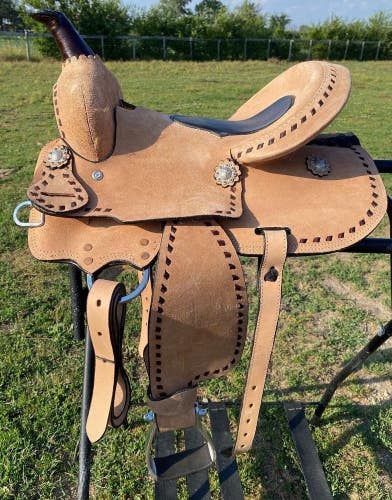 12" youth Western barrel saddle rough out leather w/black buckstitching