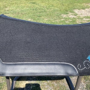 Tough 1 Black contoured felt Western saddle pad w/crystal cross 32" x 32  x 3/4"