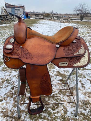 Used 16" Congress Leather close contact Western Show Saddle W/silver US made