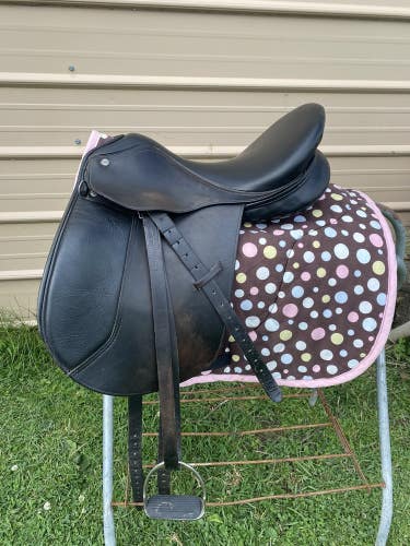 Used 16" Thornhill Pro-Trainer English dressage saddle 29cm tree