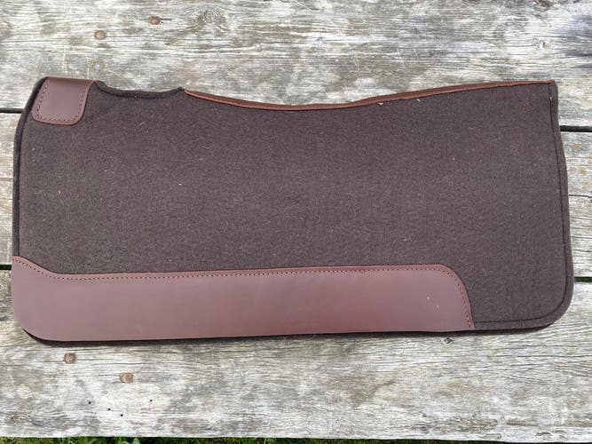 Brown contoured felt Western saddle pad 32" x 32  x 1"
