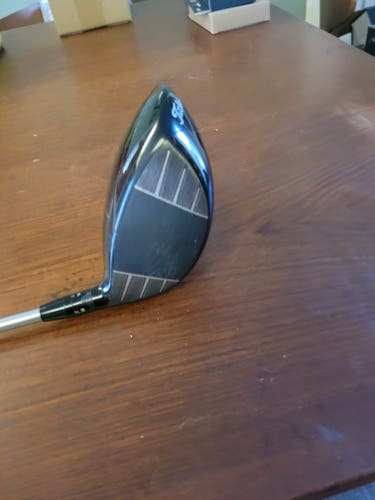Unisex 2024 Titleist Titleist 10⁰ GT1 Left Hand Driver Regular Flex Graphite Shaft 44.75" (Used)