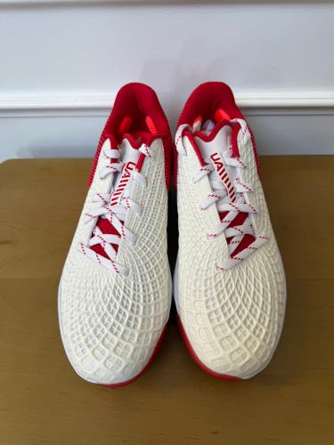White and red Women's Size M 7.5 (W 8.5) Under Armour Low Top Metal Cleats (New)