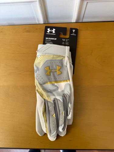 Medium Under Armour Batting Gloves (New)