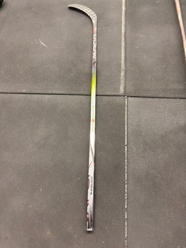 Senior Bauer Vapor Hyperlite 2 Right Handed Hockey Stick P92 87 Flex