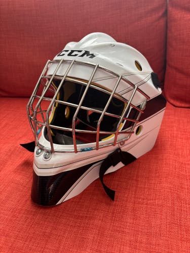 Senior Medium CCM Axis 1.5 Goalie Mask (Used)