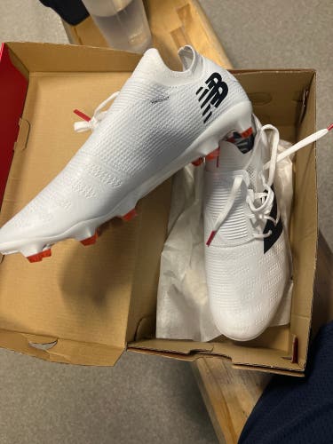 White Men's Size M 11.5 (W 12.5) New Balance Furon 3 Pro SG Molded Cleats Cleats (New)