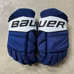 15” Bauer Vapor Hyperlite Tampa Bay Lightning Pro Gloves Pro Stock