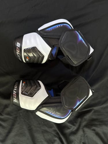 Senior Medium Bauer Vapor Flylite Elbow Pads (New)