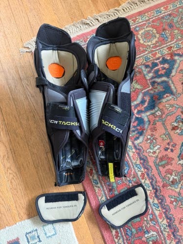 CCM ASV shin guards senior 17” NICE!!!