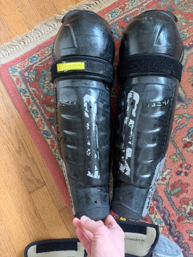 CCM ASV shin guards senior 17” NICE!!!